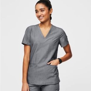 FIGS Casma Three-Pocket Scrub Top